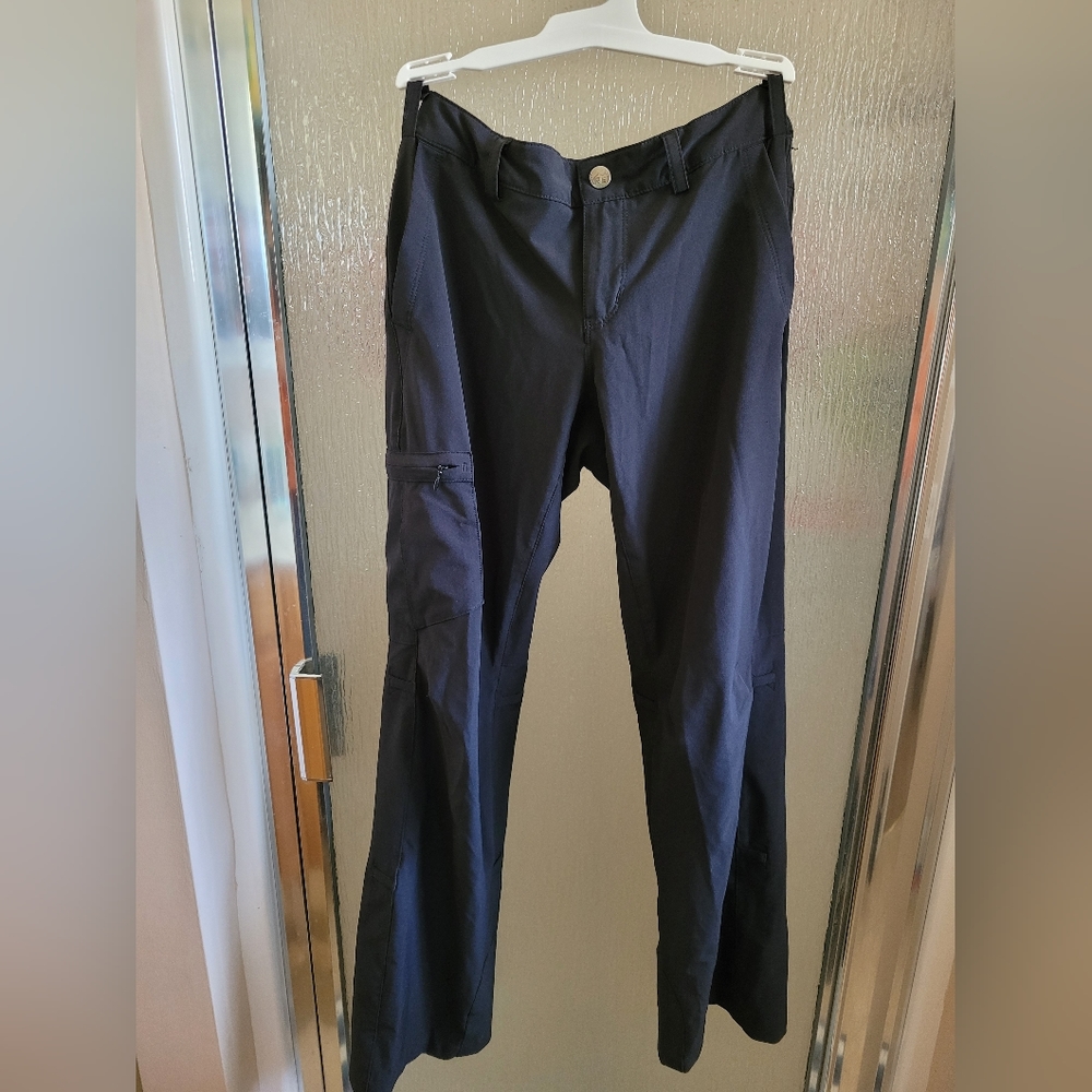Black XS REI Roll up pants